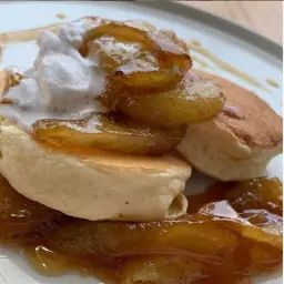 Fluffy Pancake with Caramelized Apple